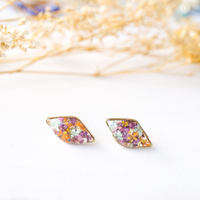 Real Dried Flowers and Resin Diamond Stud Earrings in Purple Pink Orange Mint - Thumbnail 4