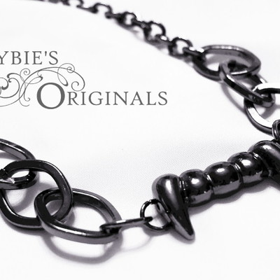 Dark night fangs necklace