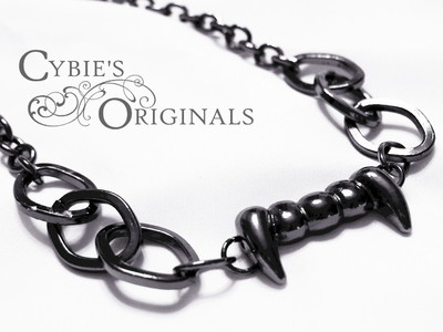 Dark Night Fangs necklace