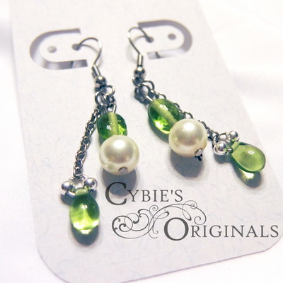 Green drop and pearl earrings - Thumbnail 2