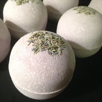 Lavender Bud Bath Bomb - Thumbnail 2