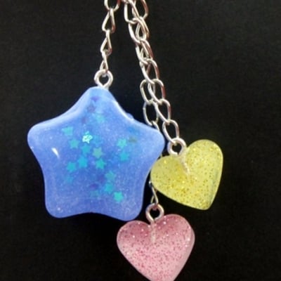 1 star, 2 heart keychain