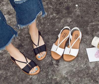 2017 Summer New Casual Fish mouth women's sandals fashion diamonds exposed toe flat leather sandals female