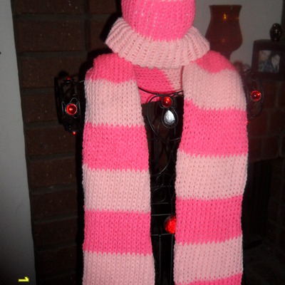 Cheshire cat inspired scarf
