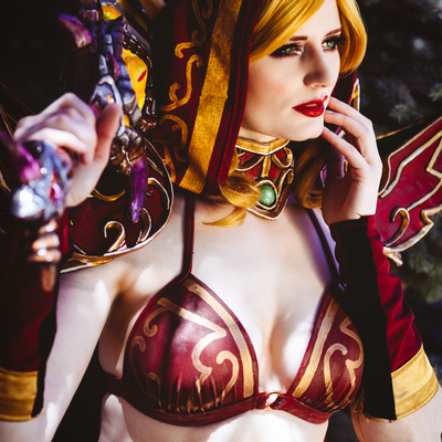 Colossalcon blood elf 8" x 11.5"