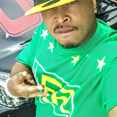 E.r (green,lemonyellow&white) (emt) t-shirt.