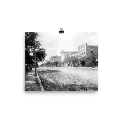 Kerrville, 1895: 800 block of water street