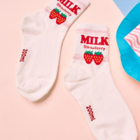 200ML STRAWBERRY MILK SOCKS ( 2 colors ) - Thumbnail 4