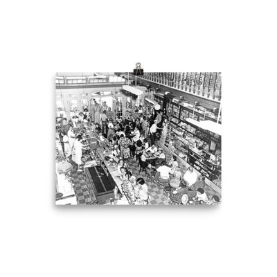 Kerrville' pampell's soda fountain: july 4, 1952