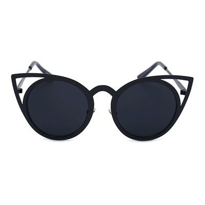 Black cat eye sunglasses