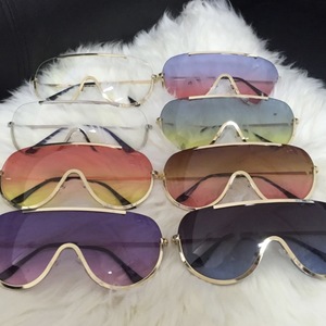 Luxe Frames - Thumbnail 1