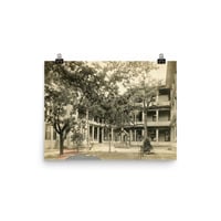 Kerrville, 1918: St. Charles Hotel courtyard - Thumbnail 1
