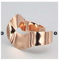 Twisted B (4 colors) - Thumbnail 2