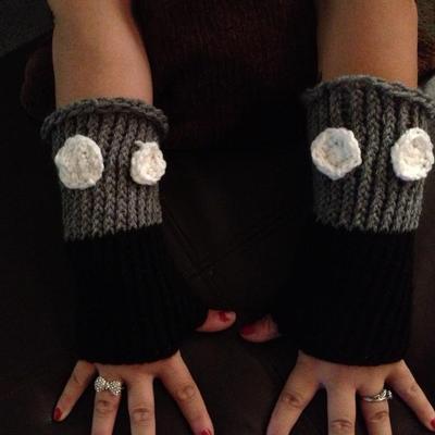 Steamboat willie inspired fingerless gloves