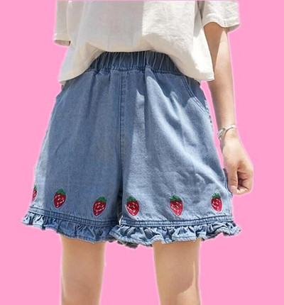 Strawberry Emboridered Ruffle Denim Shorts