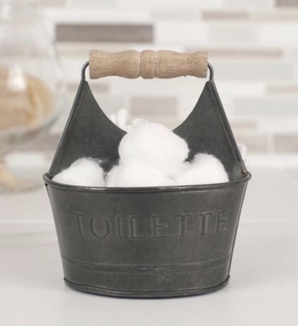 Small toiletries caddy 