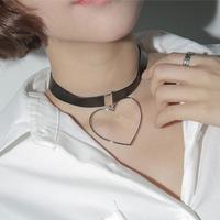 Chic Heart Pendant Leather Choker - Thumbnail 1
