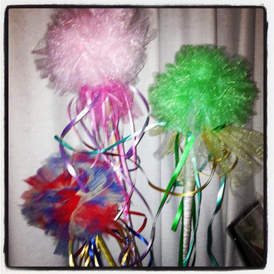 Tutu tulle pom pom wand