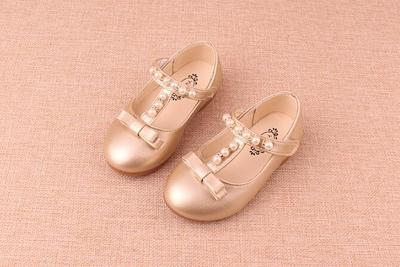 Children's shoes 2017 spring and autumn new Korean girls leather shoes female baby bow Princess shoes pearl magic stickers shoes