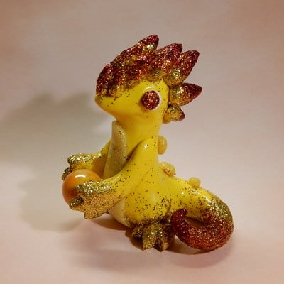 Yellow glitter dragon