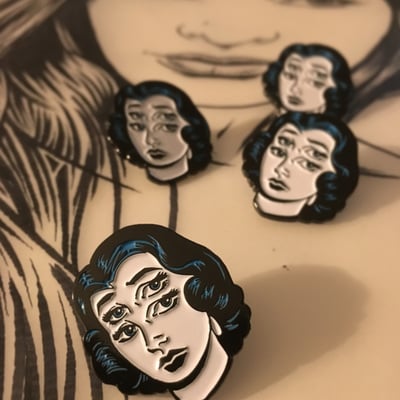 4 eyed girl pin
