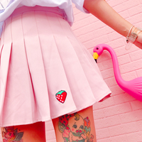 STRAWBERRY EMBROIDERY PLEATED SKIRT - Thumbnail 1