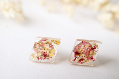 Real Dried Flowers and Resin Diamond Stud Earrings in Pink and White with Gold Foil