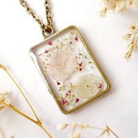 Real Dried Flowers in Resin Necklace, Bronze Square in Pink Mint and White - Thumbnail 1
