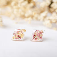 Real Dried Flowers and Resin Diamond Stud Earrings in Pink and White with Gold Foil - Thumbnail 4