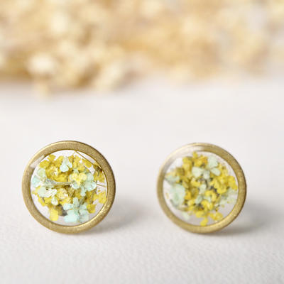 Real dried flowers and resin stud earrings, gold circle in mint and yellow