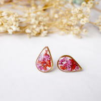 Real Dried Flowers and Resin Stud Earrings, Gold Teardrop in Red Pink Mix - Thumbnail 2