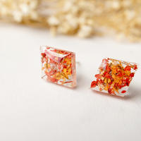 Real Dried Flowers and Resin Diamond Stud Earrings in Red and Orange - Thumbnail 2