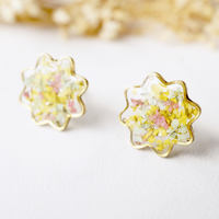 Real Dried Flowers and Resin Flower Stud Earrings in Yellow Mint Pink - Thumbnail 3