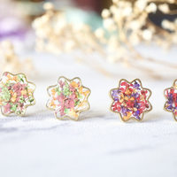 Real Dried Flowers and Resin Flower Stud Earrings in Yellow Mint Pink - Thumbnail 4