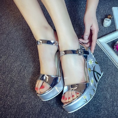 Sandals 2017 new slope with high-heeled thick-bottomed fish mouth flat bottom wild summer shoes