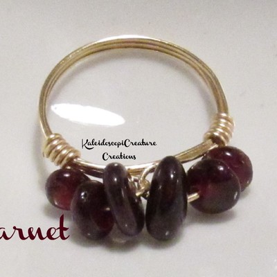 Garnet chip gold ring