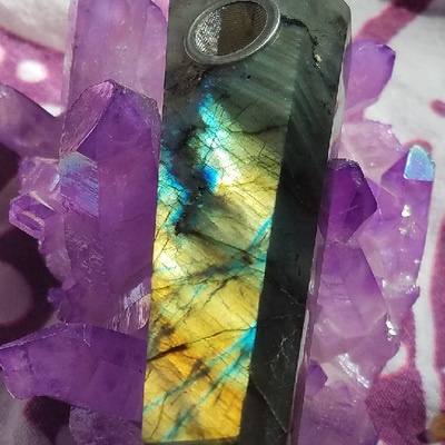 Labradorite pipe