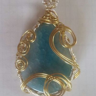 Turquise wire weave pendant