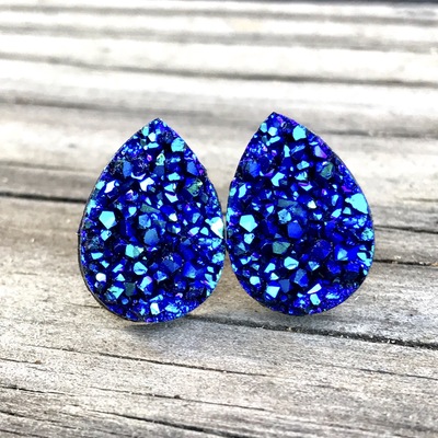 13x18mm midnight tear drop studs