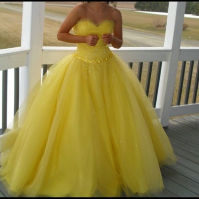 Yellow a-line tulle prom dresses sweetheart neck crystals women dresses