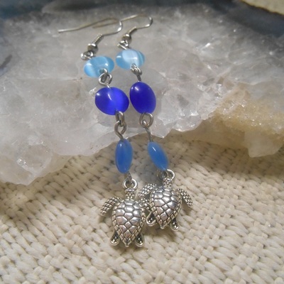 Blues catseye and turtle earrings