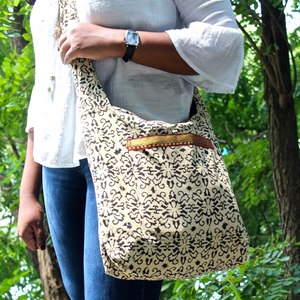 Elephants 2 Quilted Tag Along Crossbody - Thumbnail 1