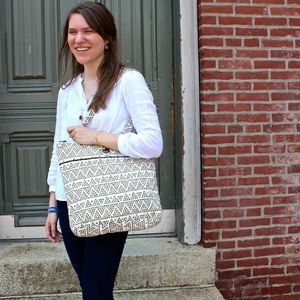 Brown Pyramids Tote - Thumbnail 2