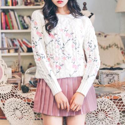 Sweet flower embroidered knitted sweater