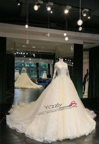 Real Vintage Arabic Long Sleeves Lace Wedding Dress Long Ball Gown Princess Appliques Crystal Wedding Gowns RW175