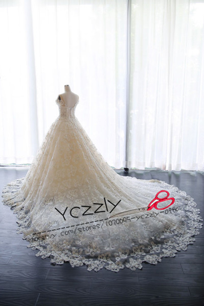 Luxury Ball Gown Princess Lace Appliques Pearls Wedding Dress 2017 Long Wedding Gowns With Short Sleeves Beach Wedding Dresses RW191