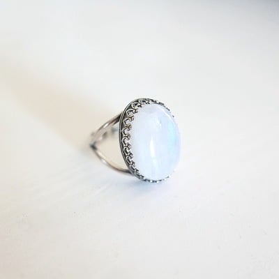 Med. rainbow moonstone ring