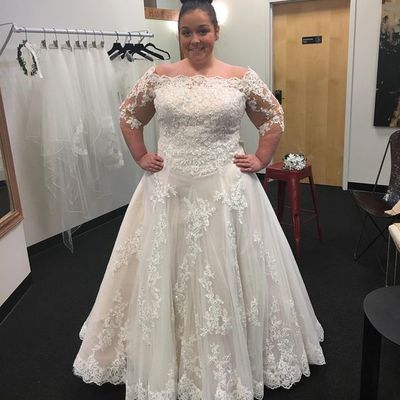 Plus size wedding dresses with long sleeves appliques lace for bridal