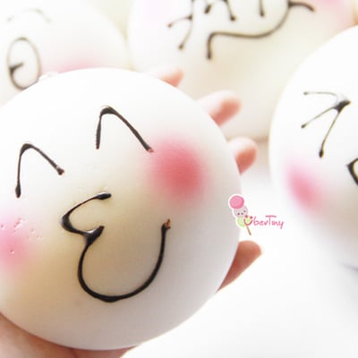 Jumbo blush bun squishy emoticon