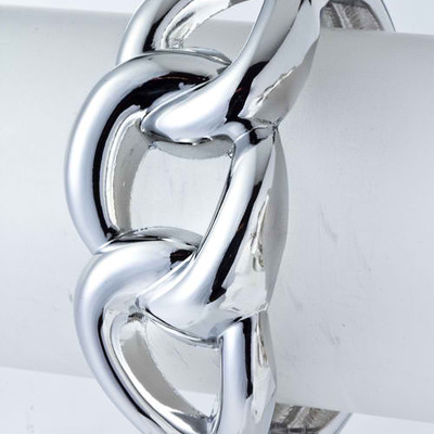 Metal chain link cuff